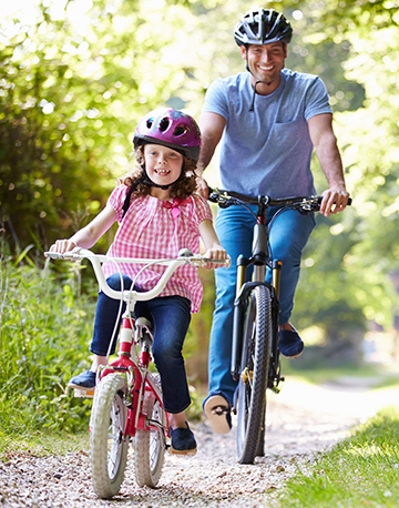 balade à vélo en famille dans les Pyrénées